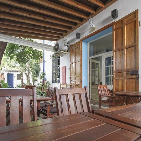 Hostal Las Acacias マラガ エクステリア 写真