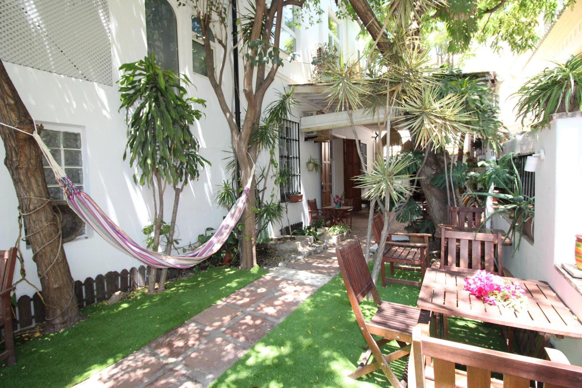 Hostal Las Acacias マラガ エクステリア 写真
