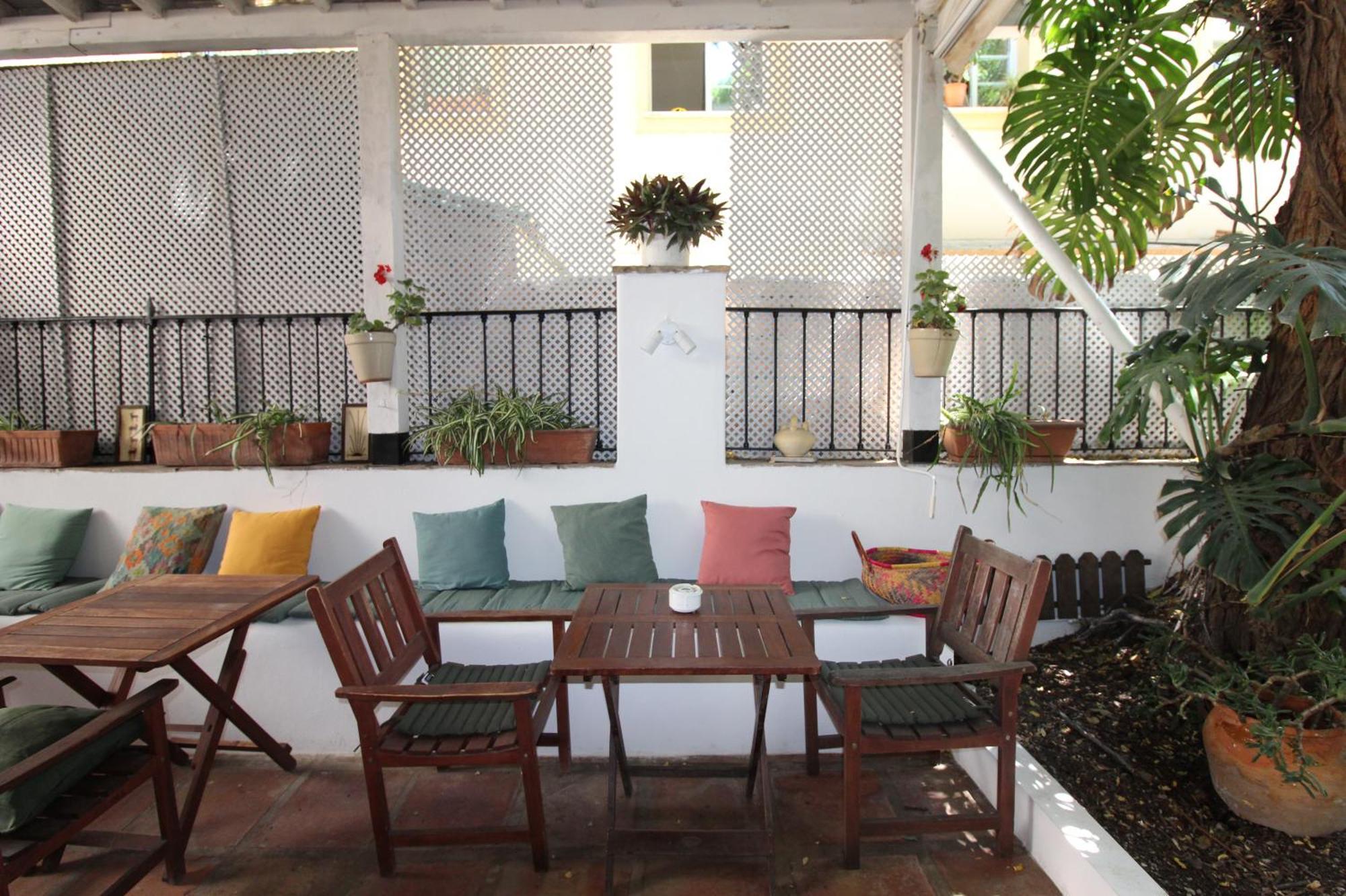 Hostal Las Acacias マラガ エクステリア 写真