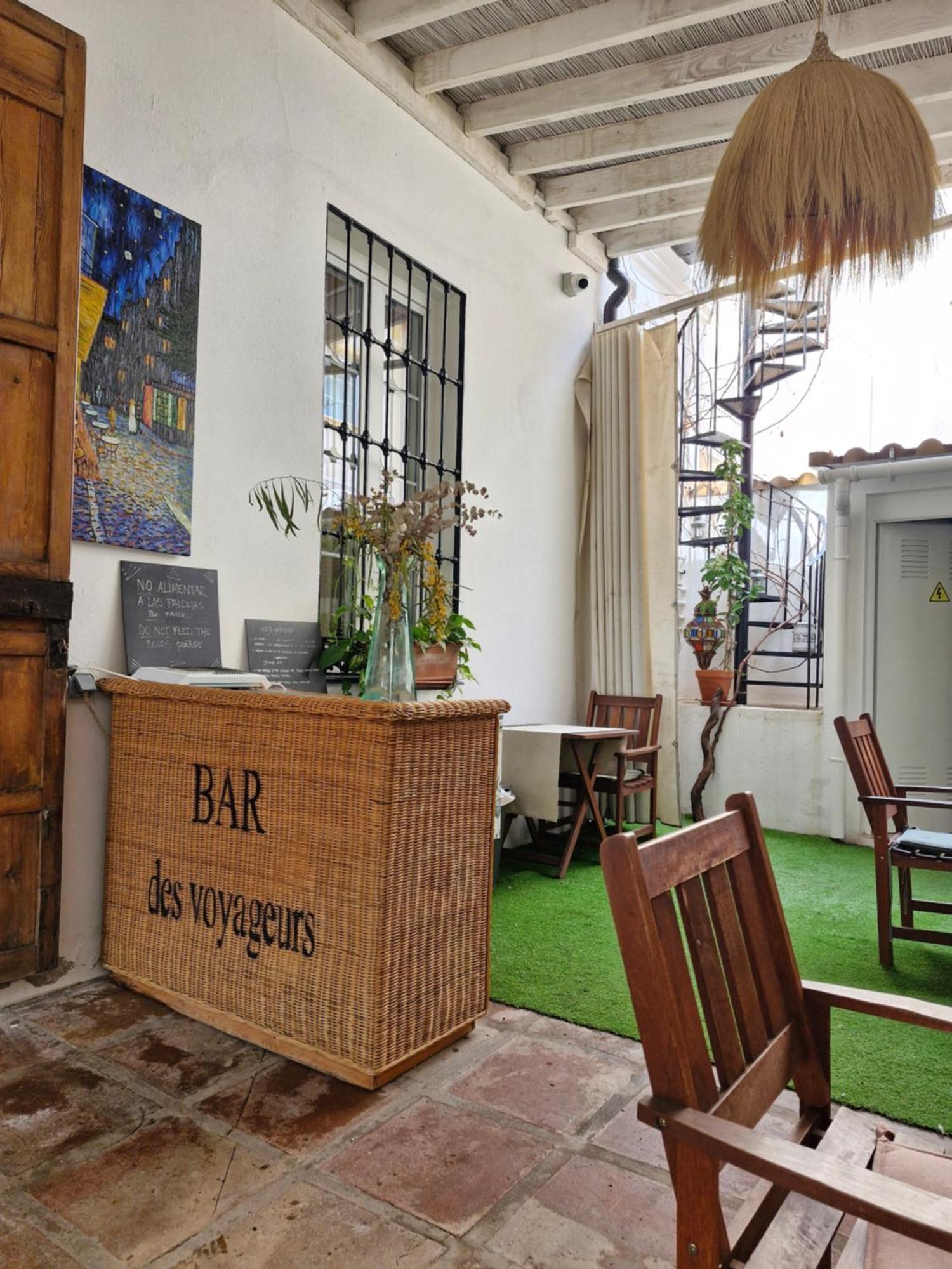 Hostal Las Acacias マラガ エクステリア 写真