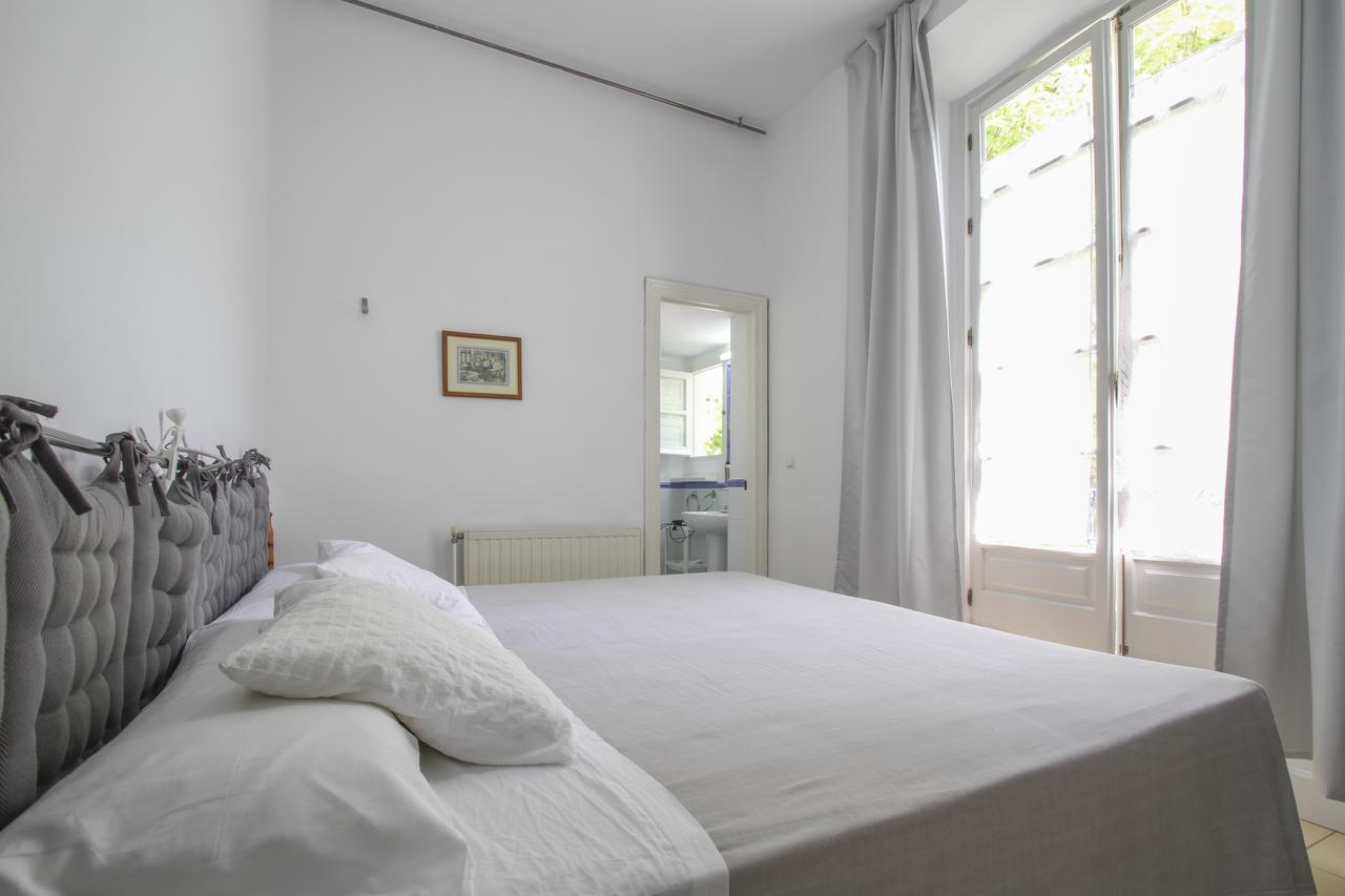 Hostal Las Acacias マラガ エクステリア 写真