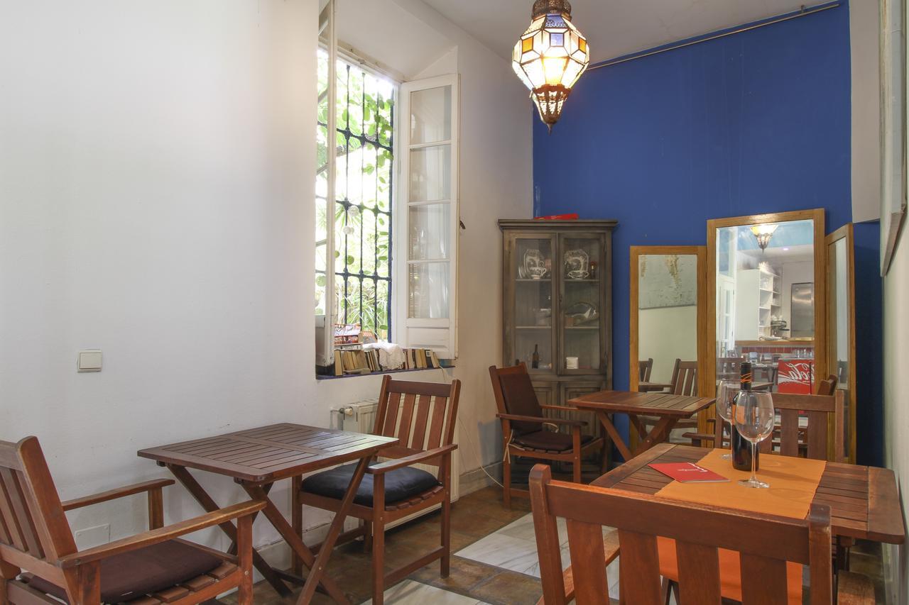 Hostal Las Acacias マラガ エクステリア 写真