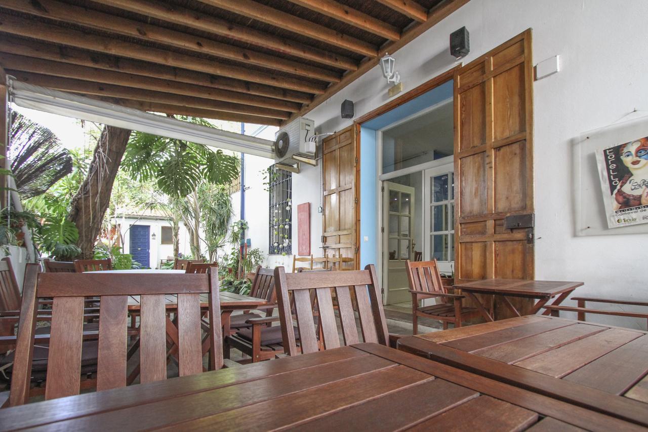 Hostal Las Acacias マラガ エクステリア 写真